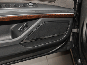 201855TFSI quattro ͶŰ g