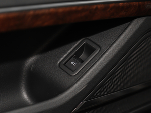 201855TFSI quattro ͶŰ g