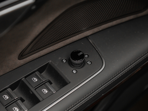 201855TFSI quattro ͶŰ g