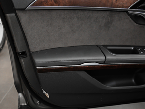 201855TFSI quattro ͶŰ g