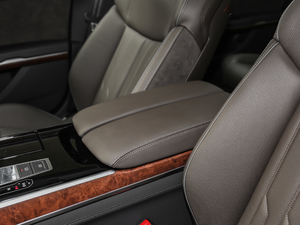 201855TFSI quattro ͶŰ 