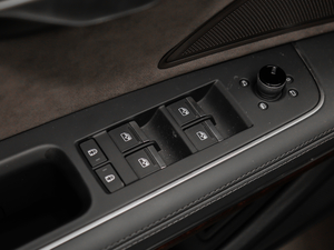 201855TFSI quattro ͶŰ {܇ƅ^	