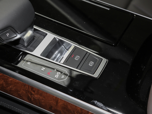 201855TFSI quattro ͶŰ v܇Ƅ