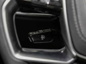 201855TFSI quattro ͶŰ п؅^(q)