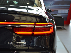 201855TFSI quattro ӢͶŰ β