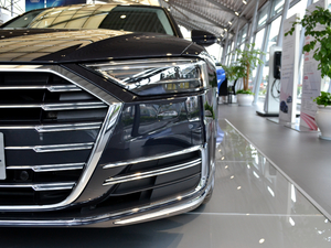 201855TFSI quattro ӢͶŰ ^