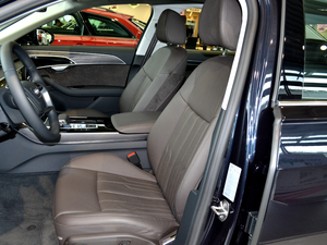 201855TFSI quattro ӢͶŰ {