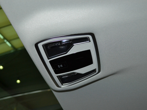 201855TFSI quattro ӢͶŰ g