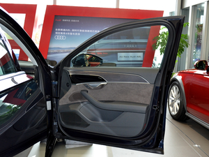 201855TFSI quattro ӢͶŰ g