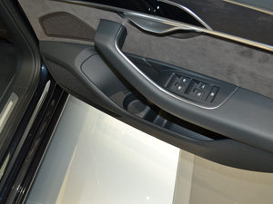 201855TFSI quattro ӢͶŰ g