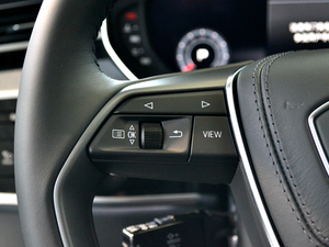 201855TFSI quattro ӢͶŰ п؅^(q)