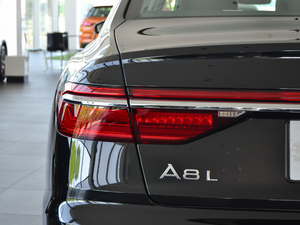 201855TFSI quattro ͶŰ ^