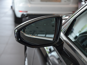 201855TFSI quattro ͶŰ ^