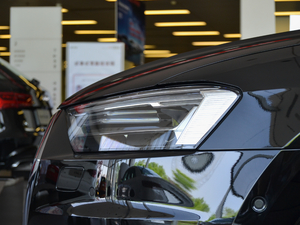 201855TFSI quattro ͶŰ ^