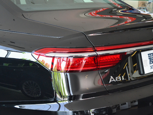 201855TFSI quattro ͶŰ ^