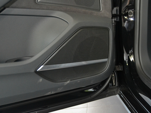 201855TFSI quattro ͶŰ g