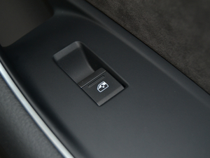 201855TFSI quattro ͶŰ g