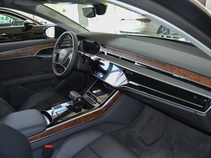 201855TFSI quattro ͶŰ g