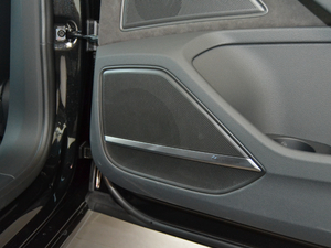 201855TFSI quattro ͶŰ g