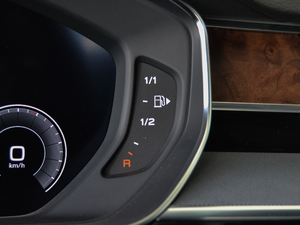 201855TFSI quattro ͶŰ п؅^