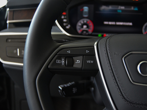 201855TFSI quattro ͶŰ п؅^