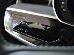 201855TFSI quattro ͶŰ п؅^