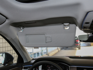 201855TFSI quattro F ꖰ壨