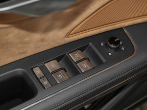 201855TFSI quattro F {܇ƅ^(q)	