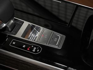 201855TFSI quattro F v܇Ƅ