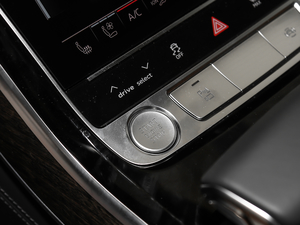 201855TFSI quattro F п؅^