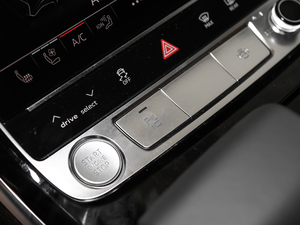 201855TFSI quattro F п؅^