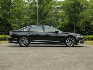 2018款55TFSI quattro 尊贵型 整体外观