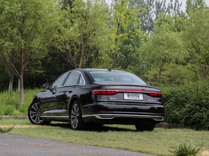 2018款55TFSI quattro 尊贵型 整体外观