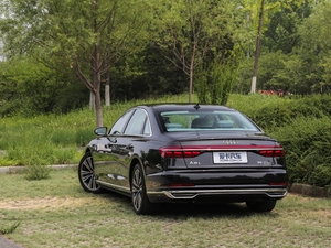 2018款55TFSI quattro 尊贵型 整体外观
