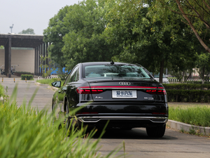 2018款55TFSI quattro 尊贵型 整体外观
