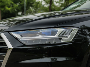 201855TFSI quattro F (x)(ji)^