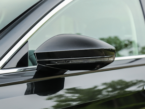 201855TFSI quattro F (x)(ji)^