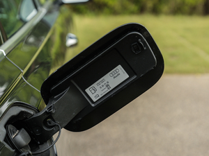 201855TFSI quattro F (x)(ji)^