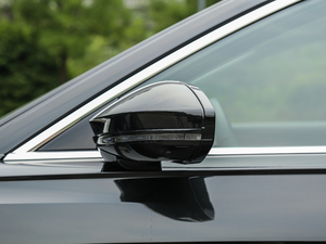 201855TFSI quattro F (x)(ji)^