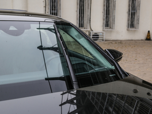 201855TFSI quattro F (x)(ji)^