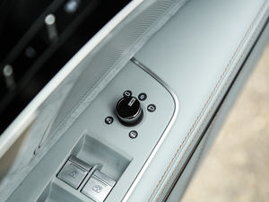 201855TFSI quattro F п؅^