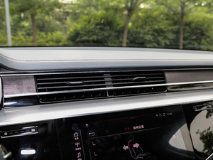 201855TFSI quattro F п؅^