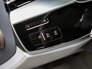 201855TFSI quattro F п؅^