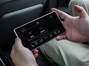 201855TFSI quattro F п؅^