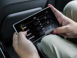 201855TFSI quattro F п؅^