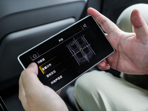 201855TFSI quattro F п؅^