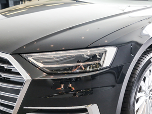 201855TFSI quattro A ^