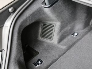 2018款55TFSI quattro 豪华型 空间座椅