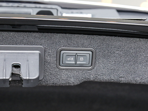 2018款55TFSI quattro 豪华型 空间座椅