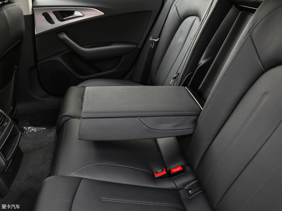 2018��W��A6 ���а� quattro